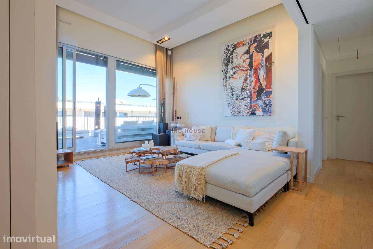 Penthouse T3 com terraço e 3 lugares de garagem na Alameda dos Oceanos - Grande imagem: 4/47