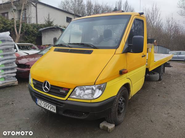 Mercedes-Benz Sprinter - 1