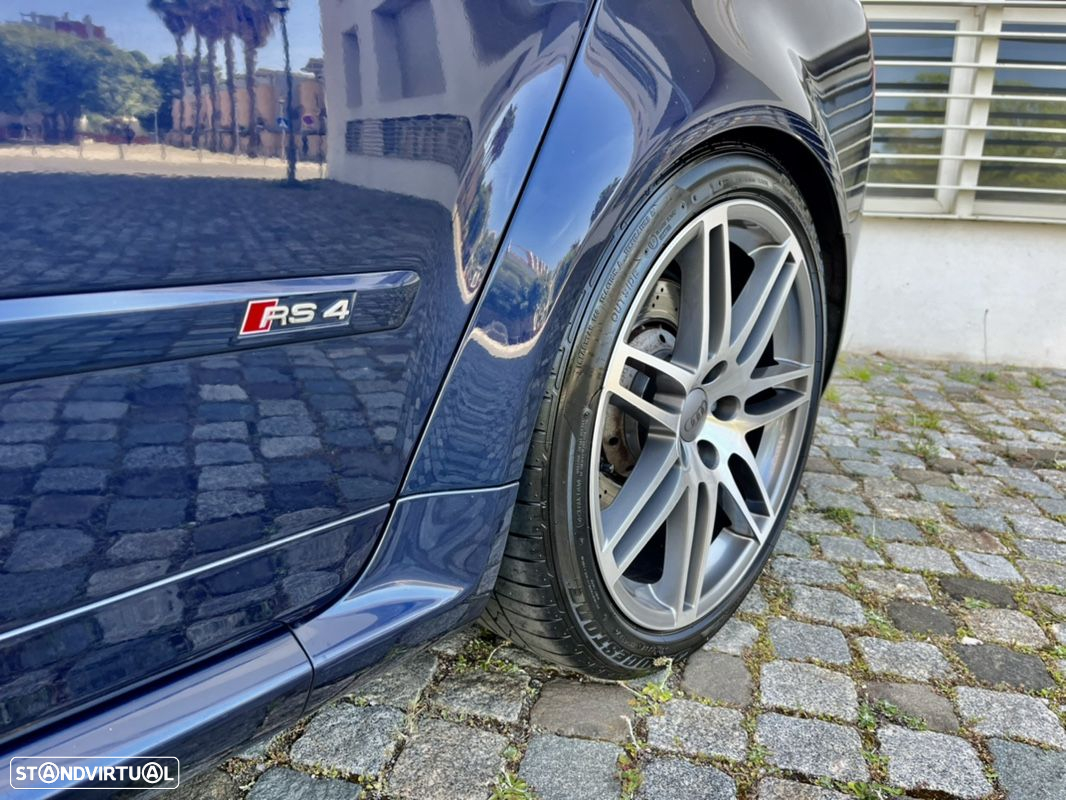 Audi RS4 Avant 4.2 V8 - 48