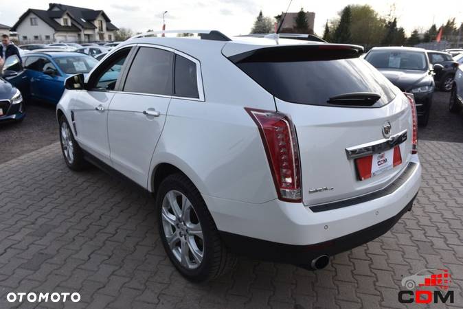 Cadillac SRX - 8