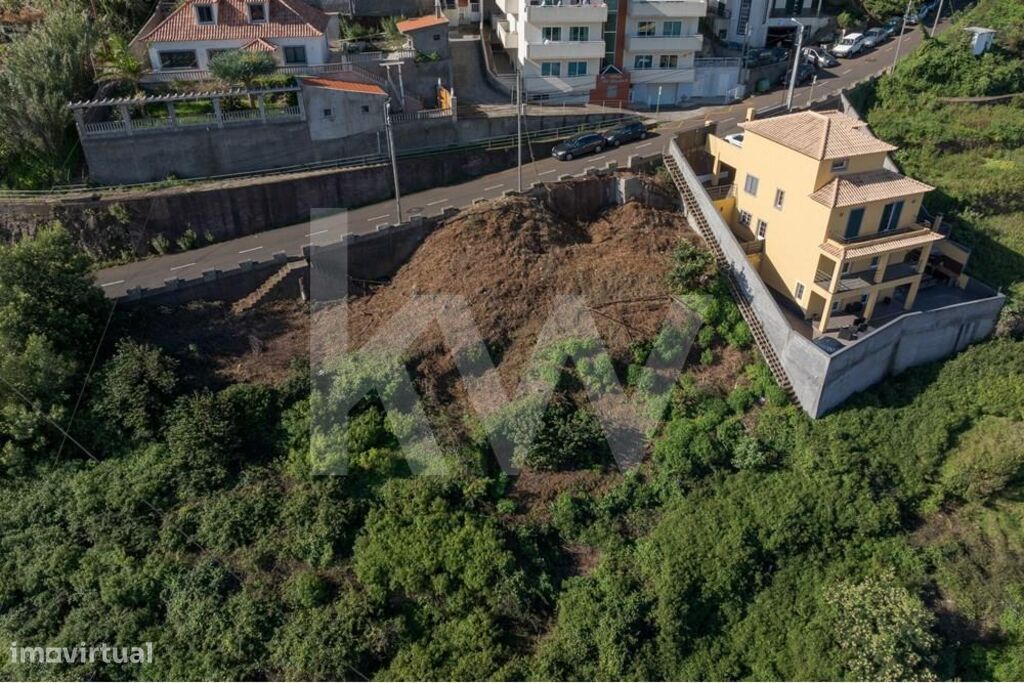 TERRENO PARA CONSTRUÇÃO, COM VISTA MAR