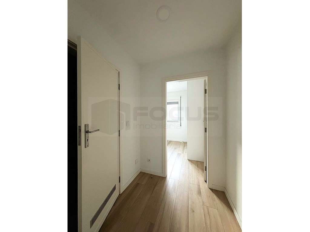 Apartamento T2 renovado com terraço Esgueira - CENTRO-9