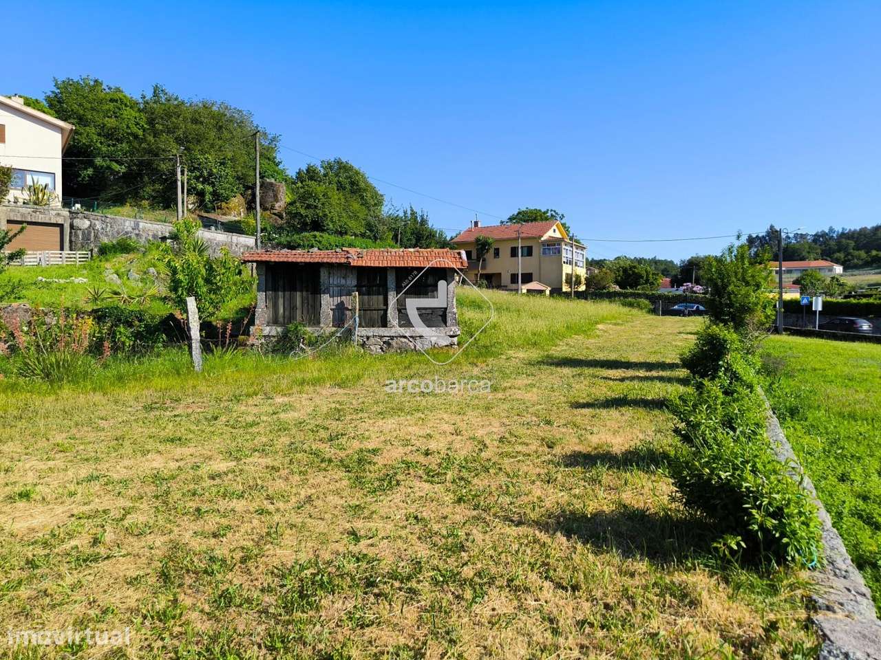 Moradia em pedra de tipologia t3, total de cerca de 1000m2 de terreno - Grande imagem: 5/27