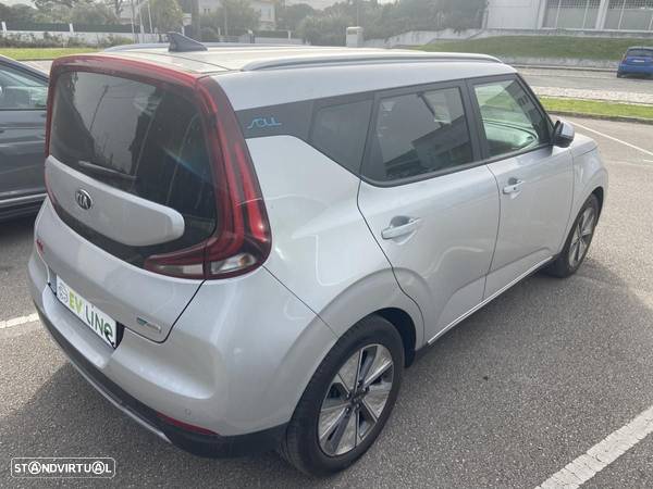 Kia e-Soul Vision - 4