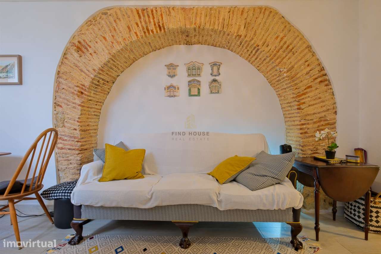 Apartamento T2 com licença para A.L. no centro de Lisboa-11