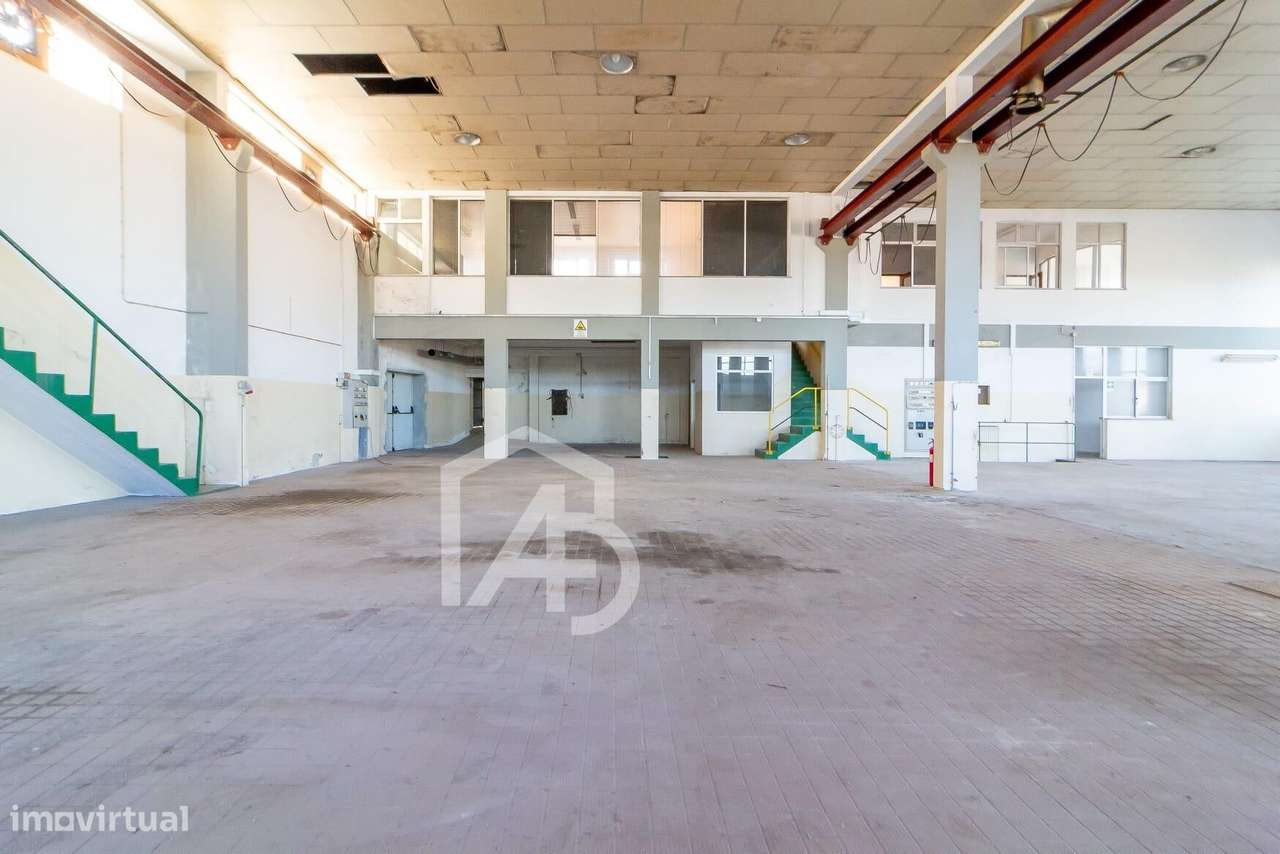 Prédio com potencial de reabilitação – Pernelhas, Leiria-30