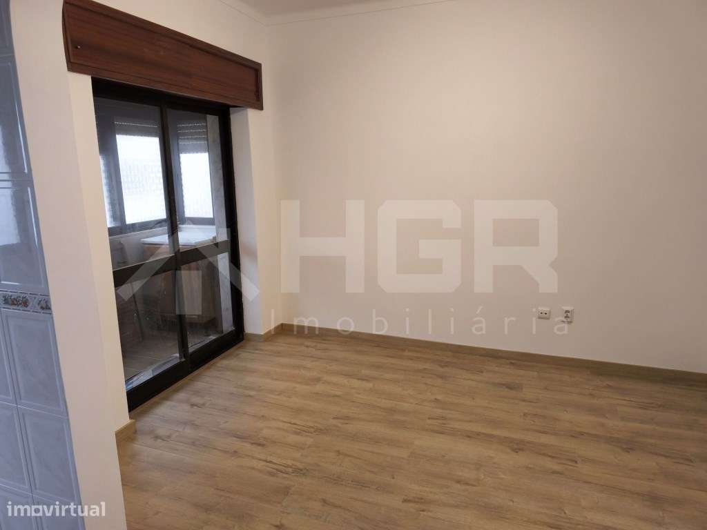 T3 | RENOVADO | 2º ANDAR COM 2 CASAS DE BANHO | ALTO SEIXALINHO-15