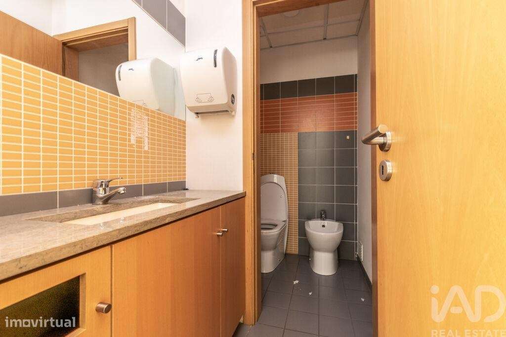 Loja / Estabelecimento Comercial em Marinha Grande de 135,00 m2 - Grande imagem: 4/10