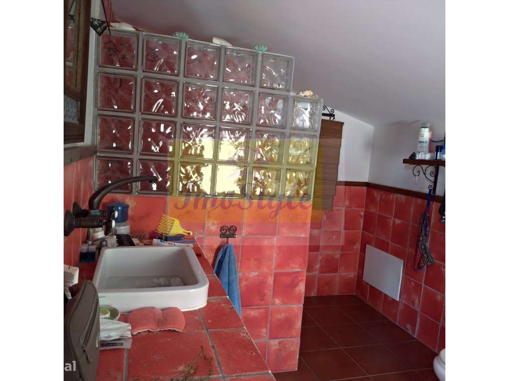 Moradia isolada com cave e apartamento independente em Castro Marim-47