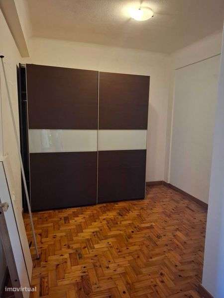 Arrenda-se t3 remodelado com vista Rio - Grande imagem: 5/11