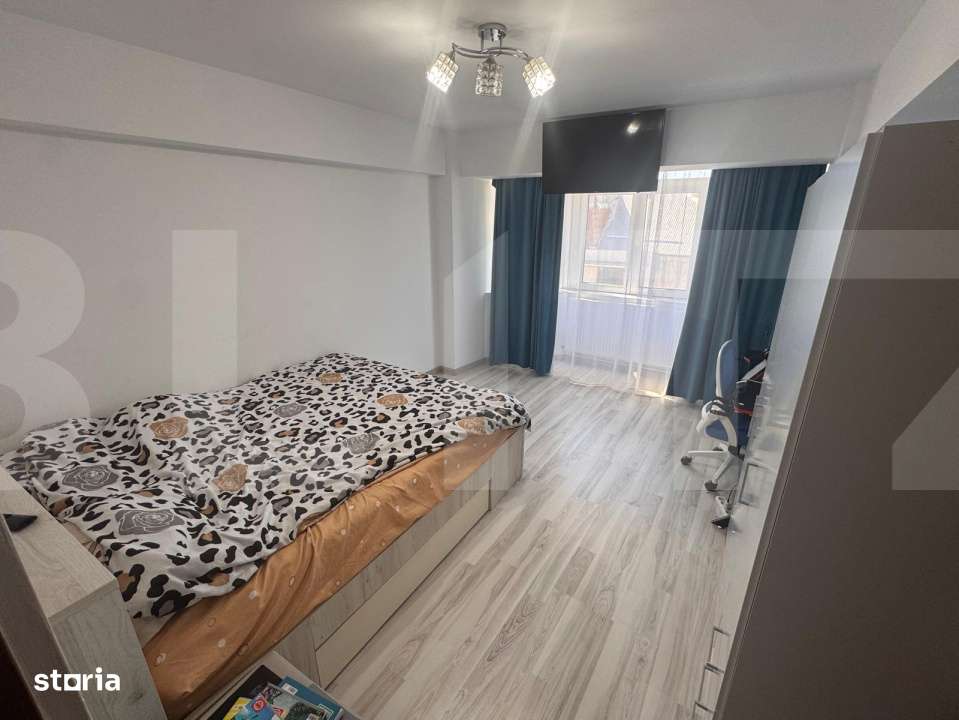 Apartament cu 4 camere, 95,06 mp, zona centrala, etaj 3 - Imagine principală: 2/6