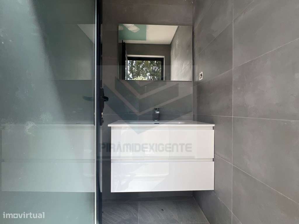 Moradia, Lavandaria, Piscina, Excelente Localização AZEITÃO!-17