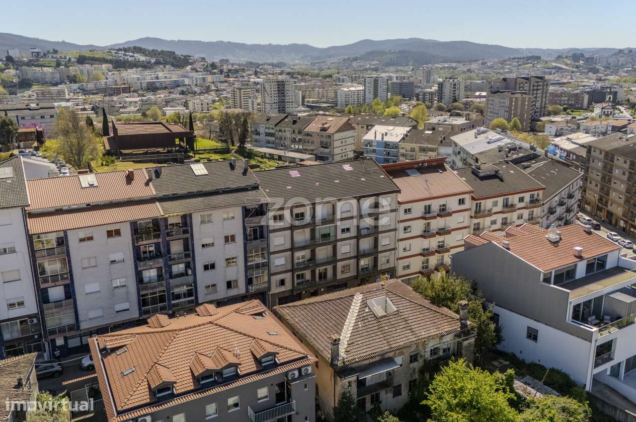 Apartamento T2 + 1 c/ Terraço - Maximinos - Grande imagem: 2/26