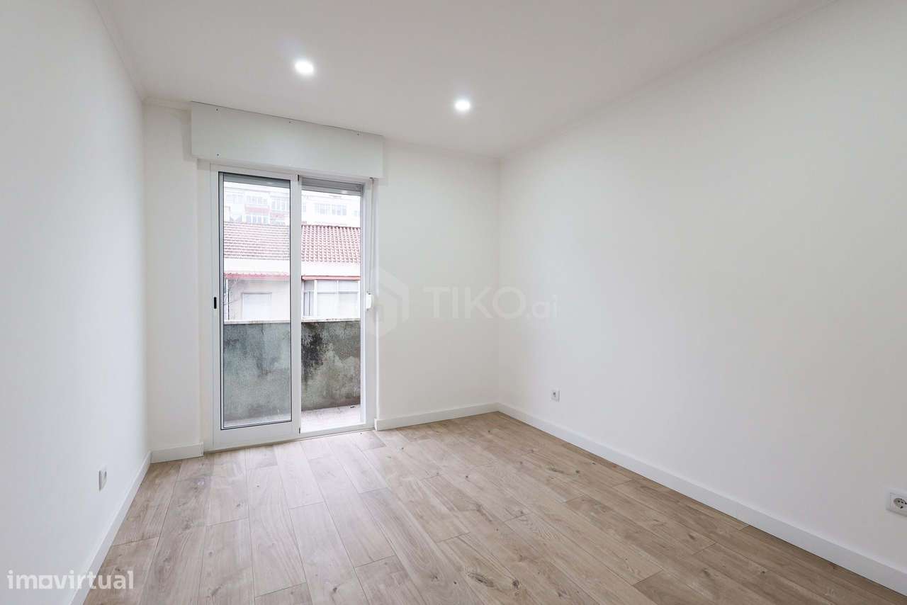 T4 TOTALMENTE REMODELADO NA DAMAIA – PRONTO A HABITAR | LOCALIZAÇÃO E-18