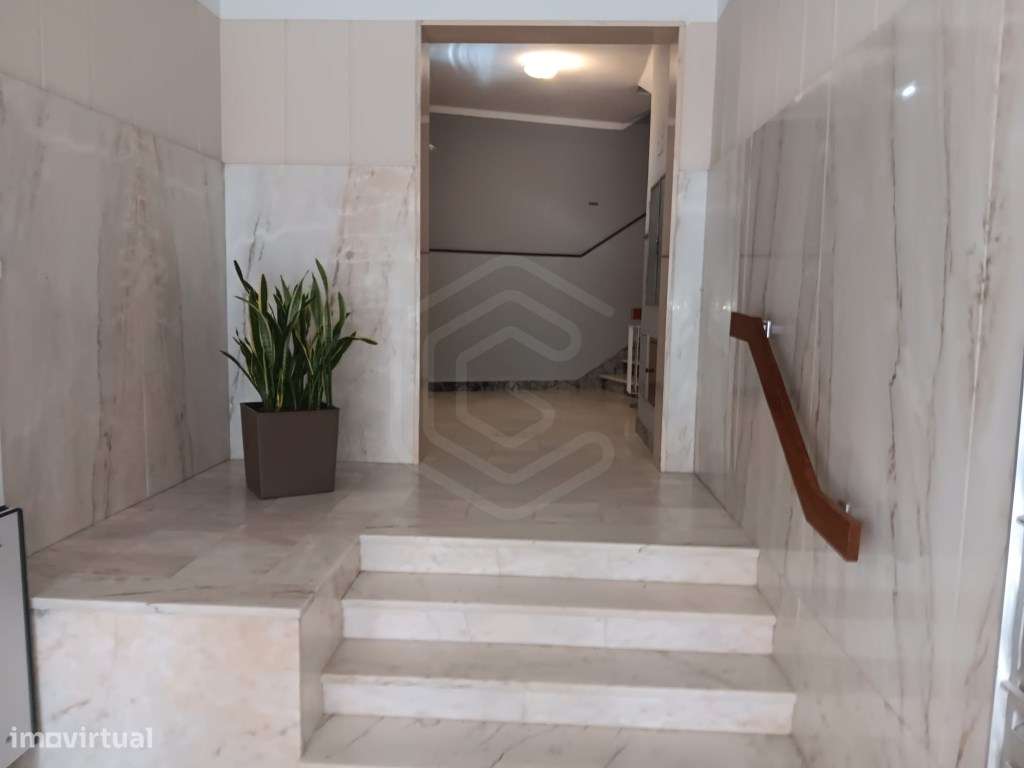 Apartamento T-5, vista mar, centro, Faro, Algarve - Grande imagem: 4/27