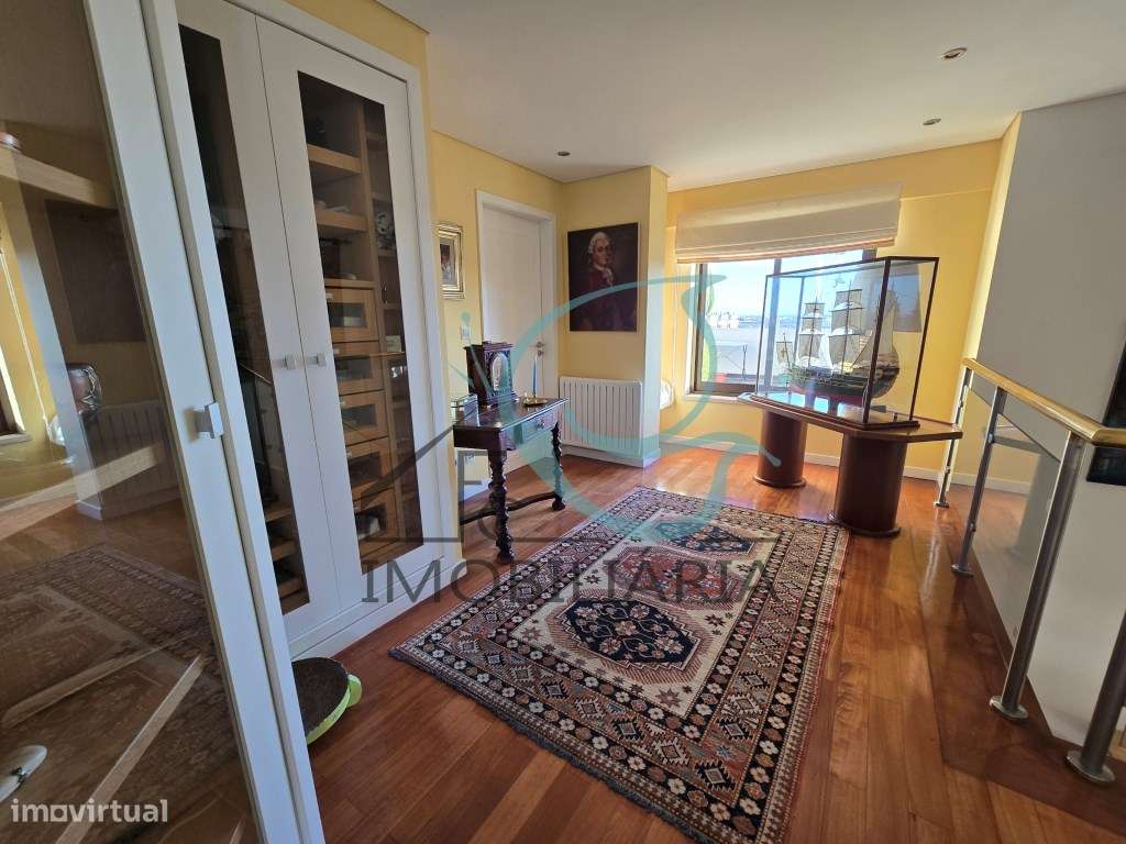 EXCLUSIVO - EXCELENTE APARTAMENTO DUPLEX DE 5 ASSOALHADAS, COM GARA...-40