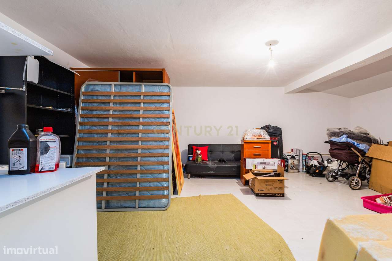 T3 com excelente exposição solar em Telheiro – Leiria-19