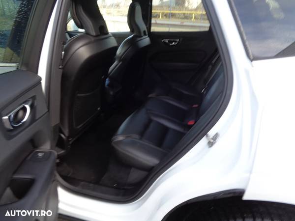 Volvo XC 60 D5 AWD Inscription - 9