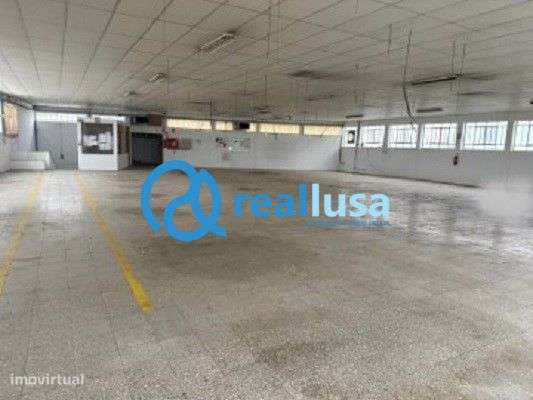 Armazém industrial Escapães Santa Maria da Feira Retoma de banco - Grande imagem: 4/8