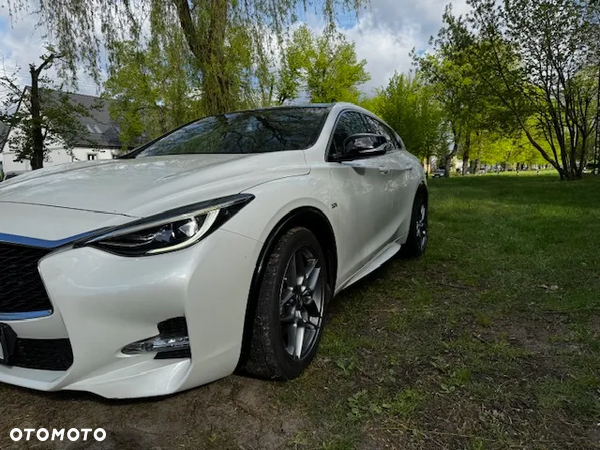 Infiniti Q30 2.0t Sport AWD 7DCT - 13