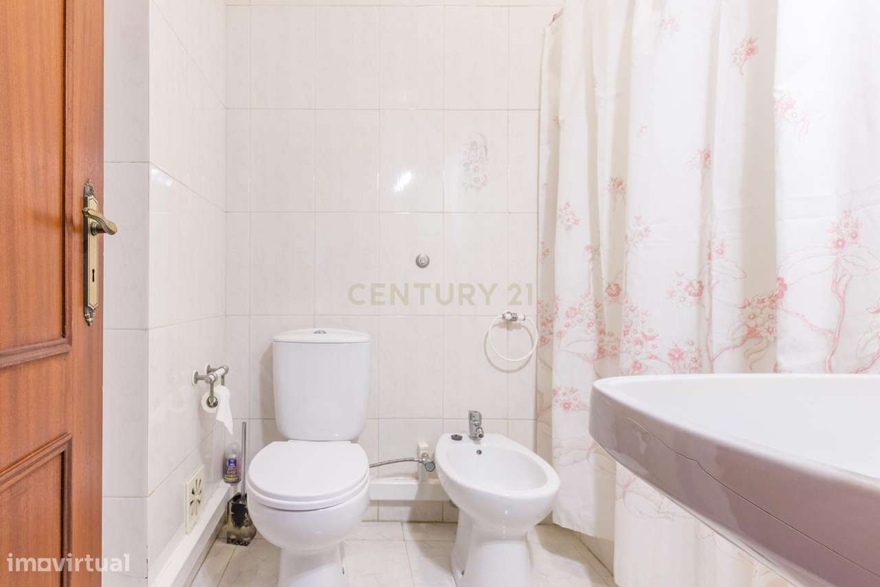 Excelente Apartamento T3 em Alto Seixalinho, Barreiro-16