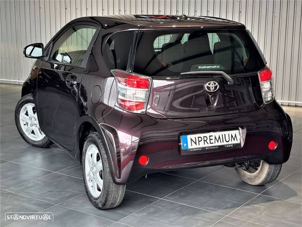 Toyota iQ - 5