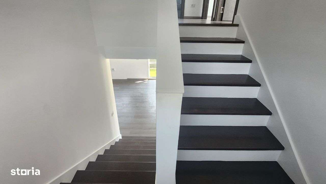 Vila Noua cu 4 dormitoare in Fantanele-15