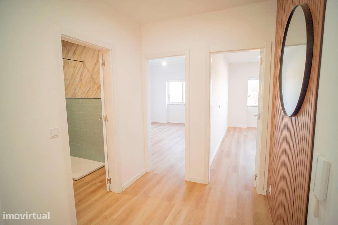 Excelente Apartamento T2 Remodelado – Paio Pires-26