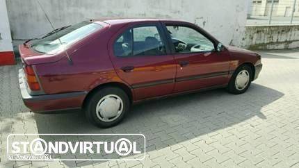 Nissan Primera de 1993 para peças - 1