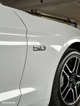 Ford Mustang - 22