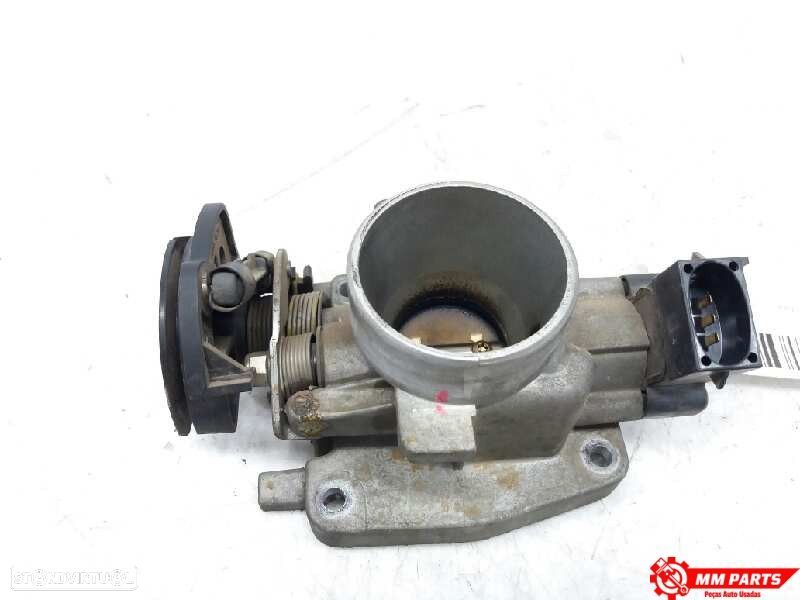 CORPO DE BORBOLETAS FORD FIESTA IV - 1