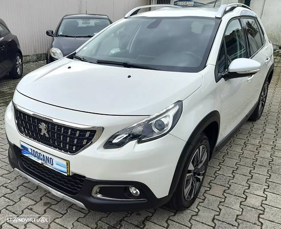 Peugeot 2008 1.2 PureTech Allure - 1