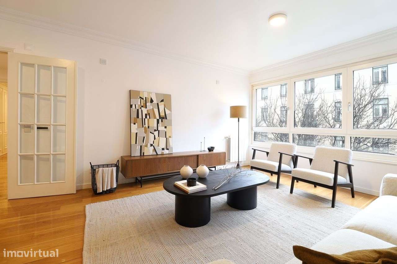 Apartamento T2 com garagem no coração de Campo de Ourique, Lisboa-5