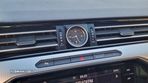 VW Passat Variant 1.6 TDI Highline DSG - 32