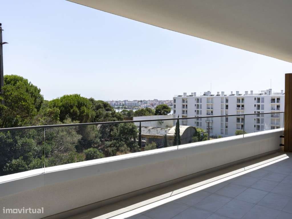 Apartamento T2 Novo no Seixal Baía com Terraço e Estacionamento-31