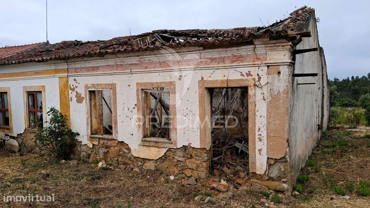 Conjunto de moradias em Ruína e terrenos em Penhascoso - Grande imagem: 4/27