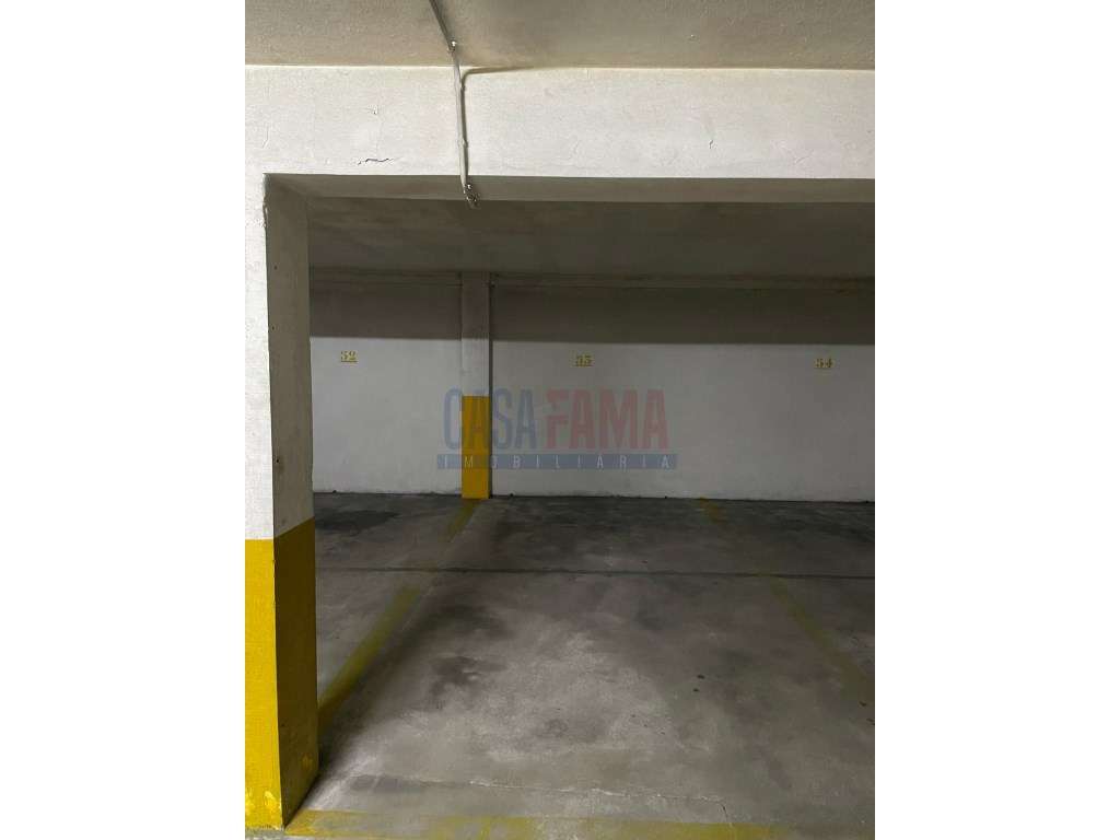 Lugar de garagem em Vila Nova de Famalicão - Grande imagem: 4/17