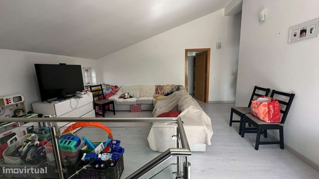 Moradia T4 com terreno em Oledo, Idanha-a-Nova-12