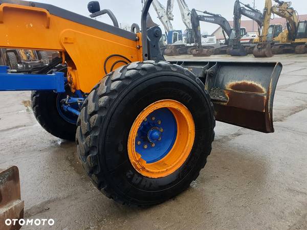 Volvo G720B - 10