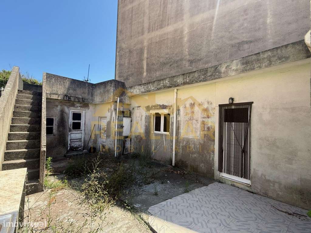 Oportunidade Única - Imóvel para Remodelar Aver-o-mar - Grande imagem: 5/17