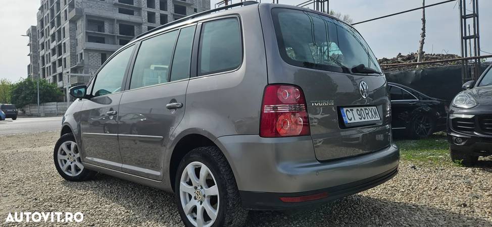 Volkswagen Touran 1.4 TSI EcoFuel DSG Freestyle - 3