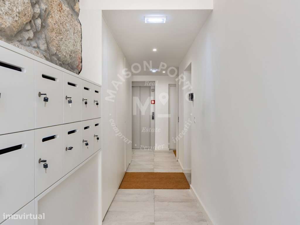 Apartamento T1 com Varanda Totalmente Equipado e Mobilado no Bonfim...-28