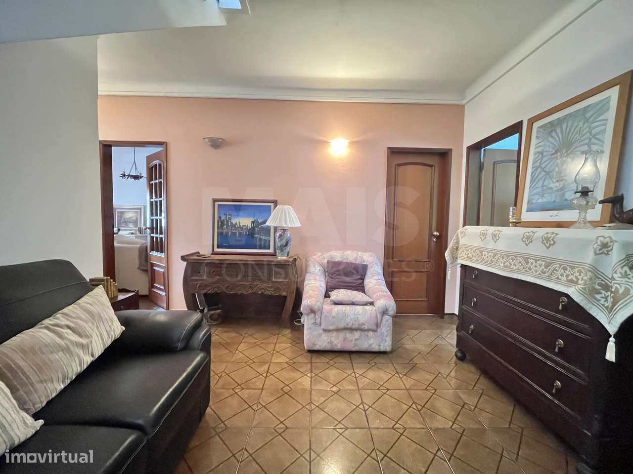 Moradia térrea com sótão e logradouro em Samora Correia - Grande imagem: 5/26