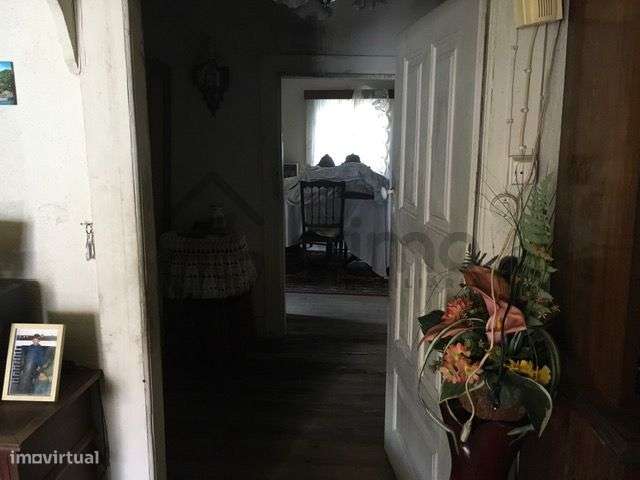 Casa com Terreno em Vilarinho de Cotas, Douro-12