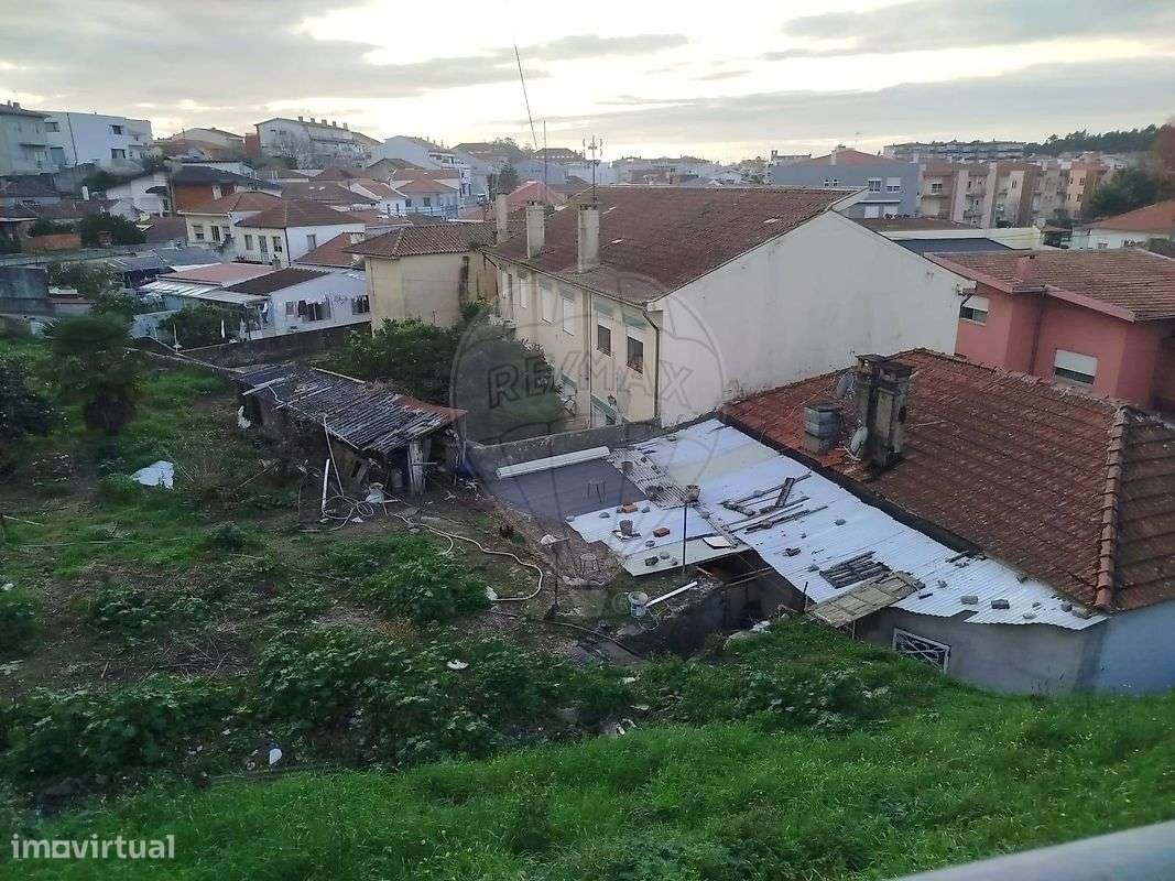 Moradia T4 para venda-6