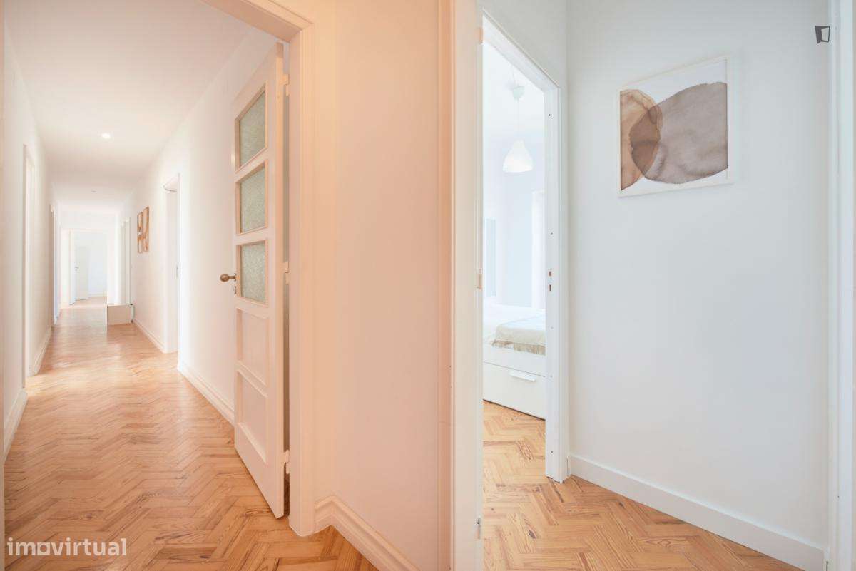 Quarto - localizado em Entrecampos Lisbon - Grande imagem: 4/10