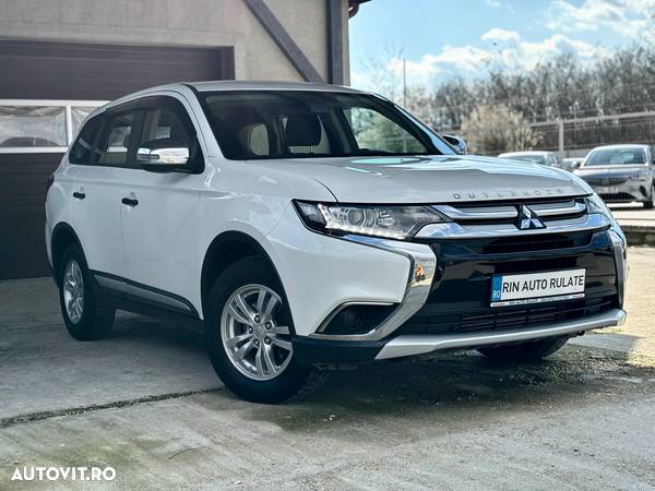 Mitsubishi Outlander - 16