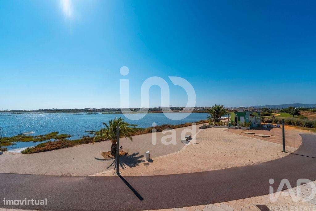 Casa / Villa T2 em Faro (Sé e São Pedro) de 92,00 m2 - Grande imagem: 3/21