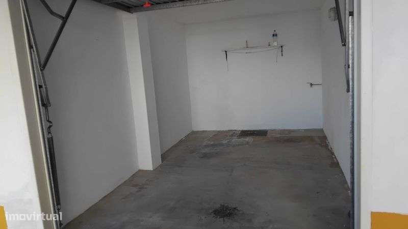 Garagem para venda ou aluguer - Grande imagem: 4/5