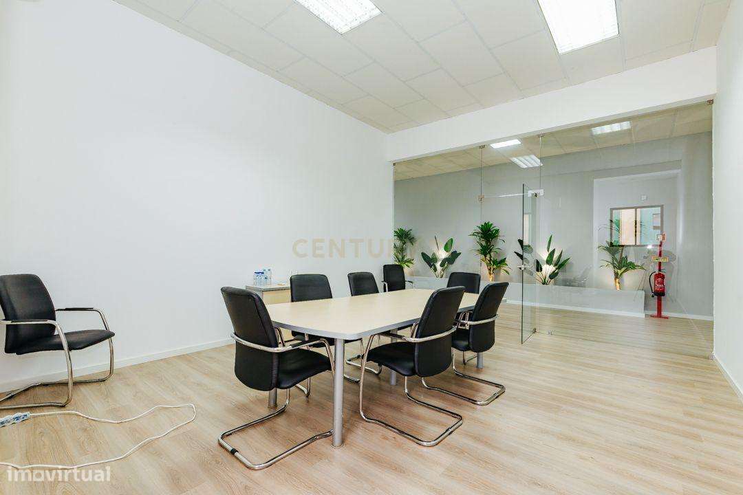 Espaço comercial/escritório à venda na Amadora - Grande imagem: 5/17